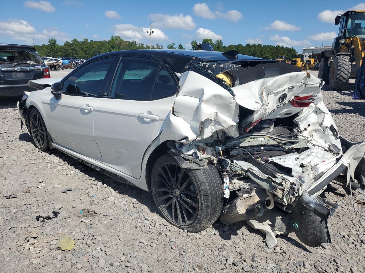 2022 Toyota Camry Trd - Фото 2
