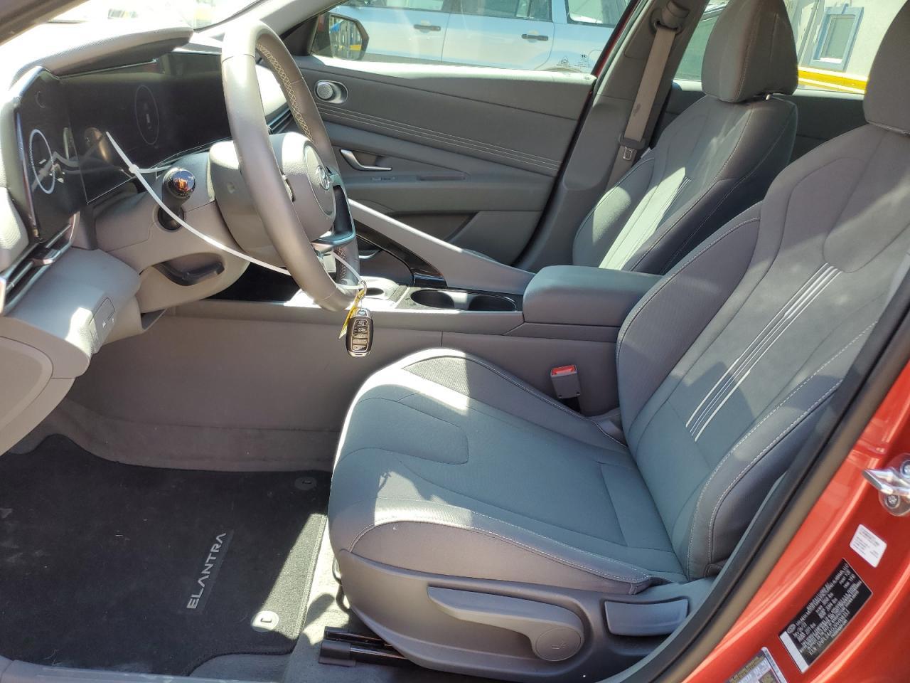 2023 Hyundai Elantra Sel - Фото 7