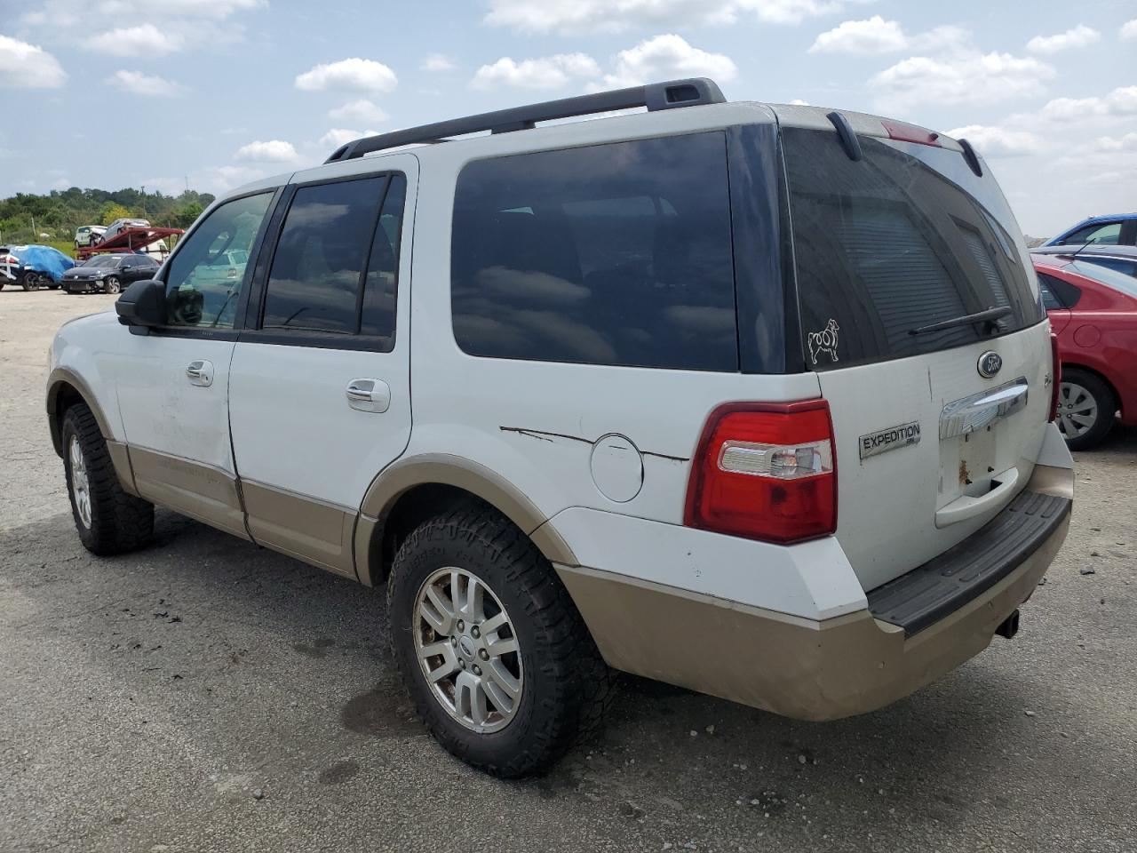2013 Ford Expedition Xlt - Фото 2