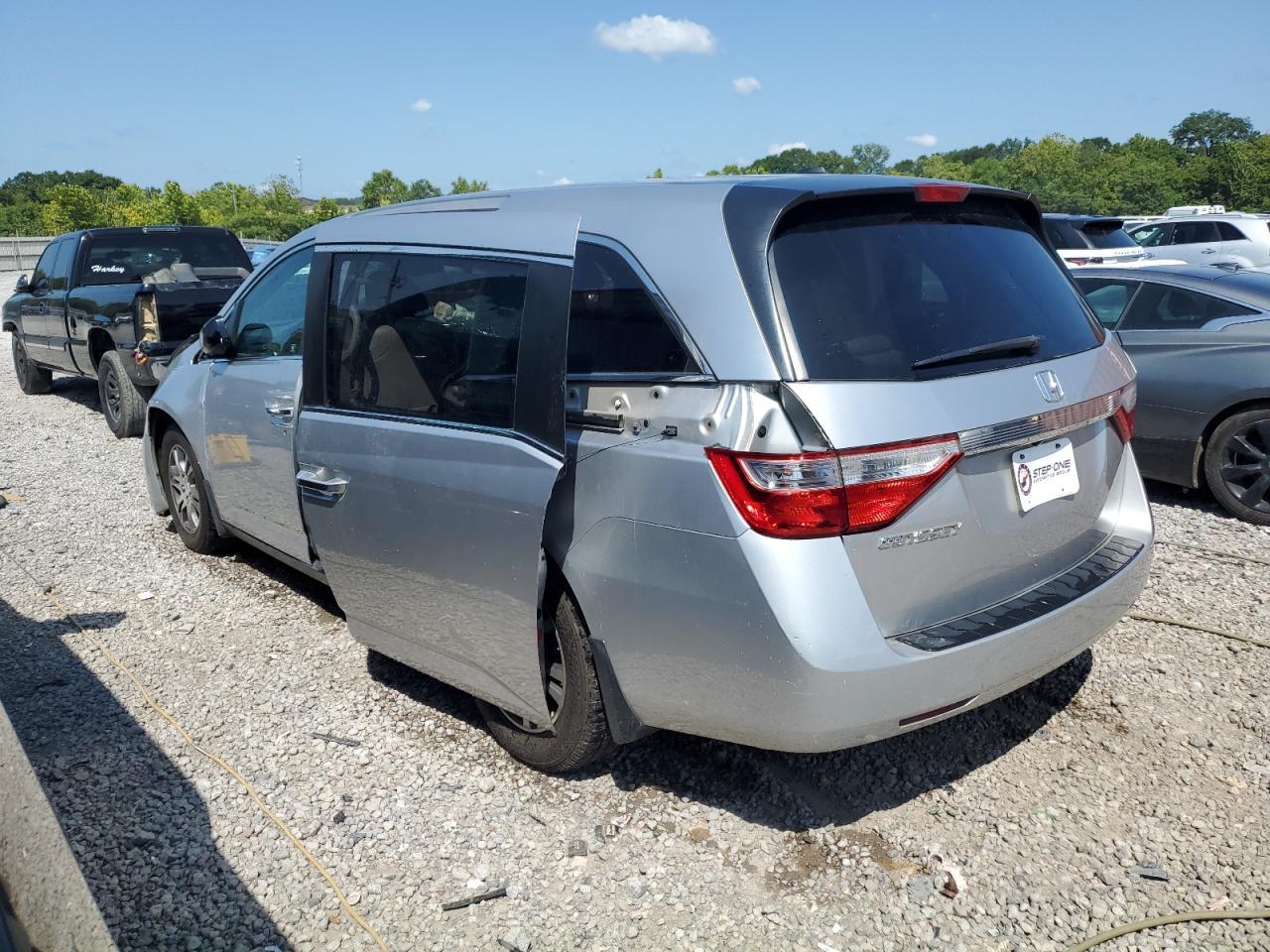 2011 Honda Odyssey Exl - Image 2