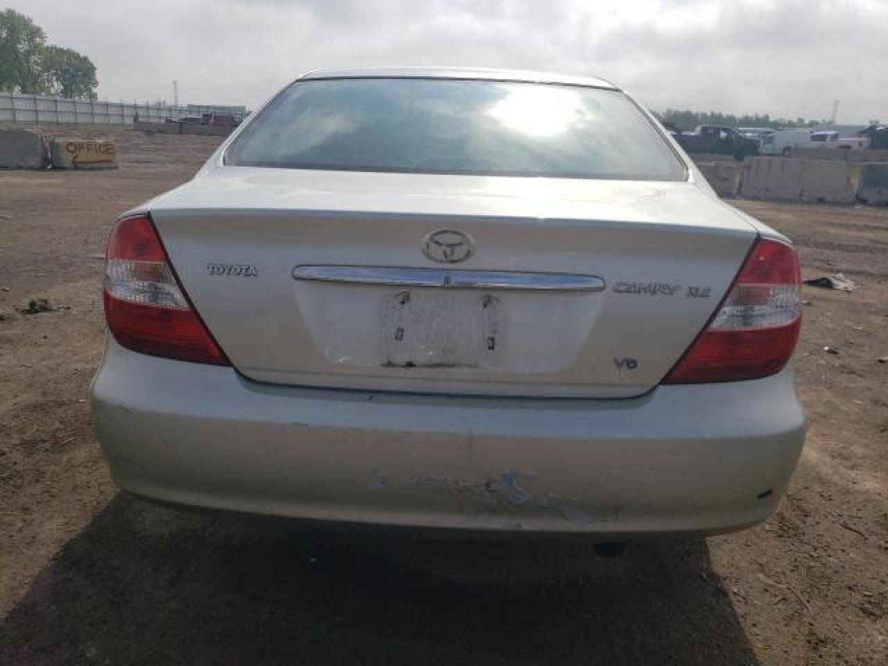 2002 Toyota Camry Le - Фото 6