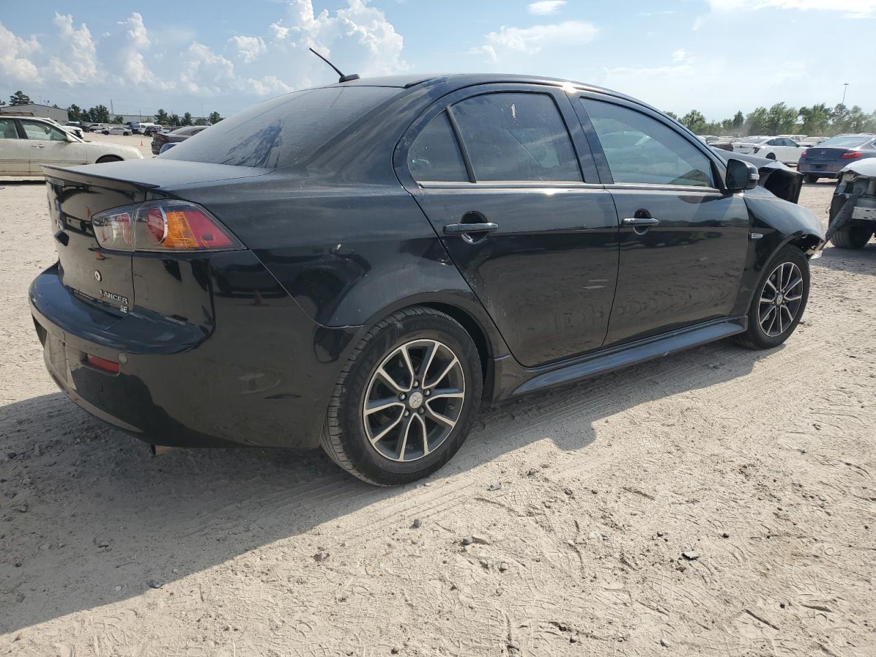 2016 Mitsubishi Lancer Es - Фото 3