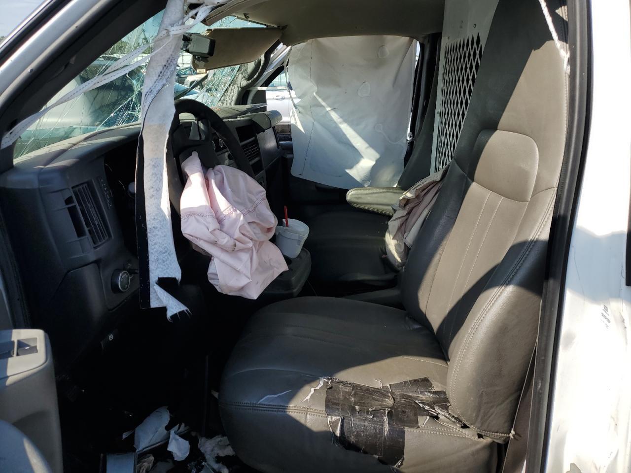 2014 Chevrolet Express G1500 - Image 7