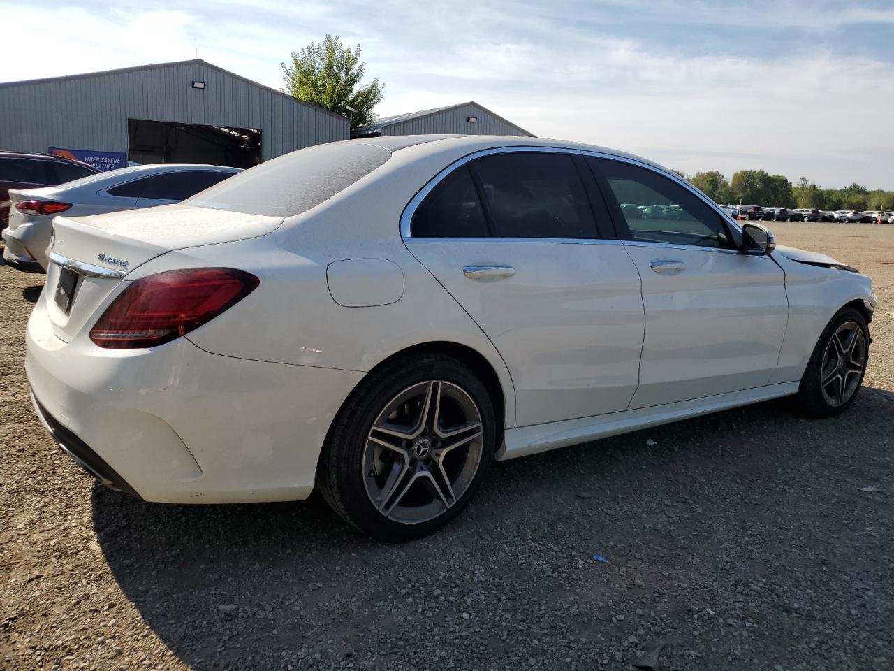 2020 Mercedes-Benz C 300 4Matic - Фото 3