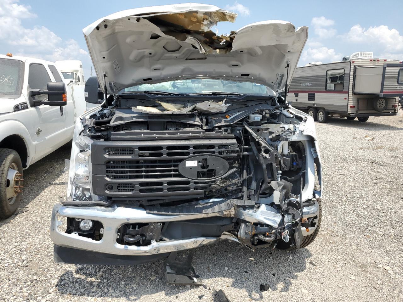 2023 Ford F250 Super Duty - Image 5