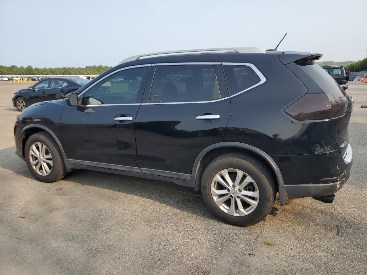 2015 Nissan Rogue S - Фото 2