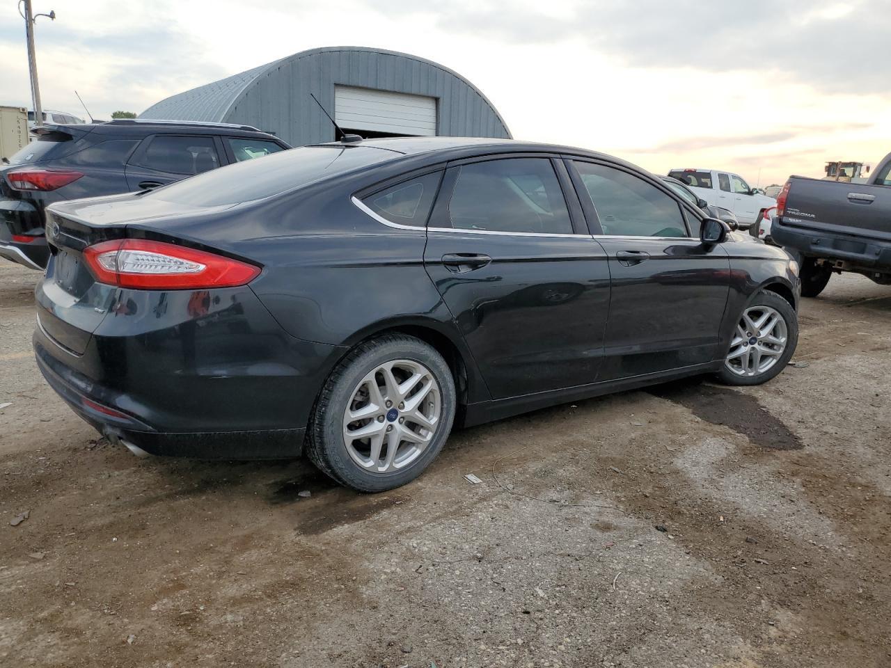 2015 Ford Fusion Se - Фото 3