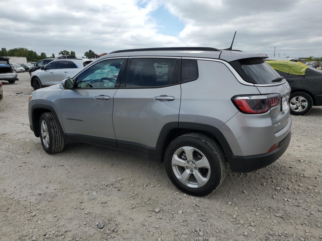 2021 Jeep Compass Latitude - Image 2