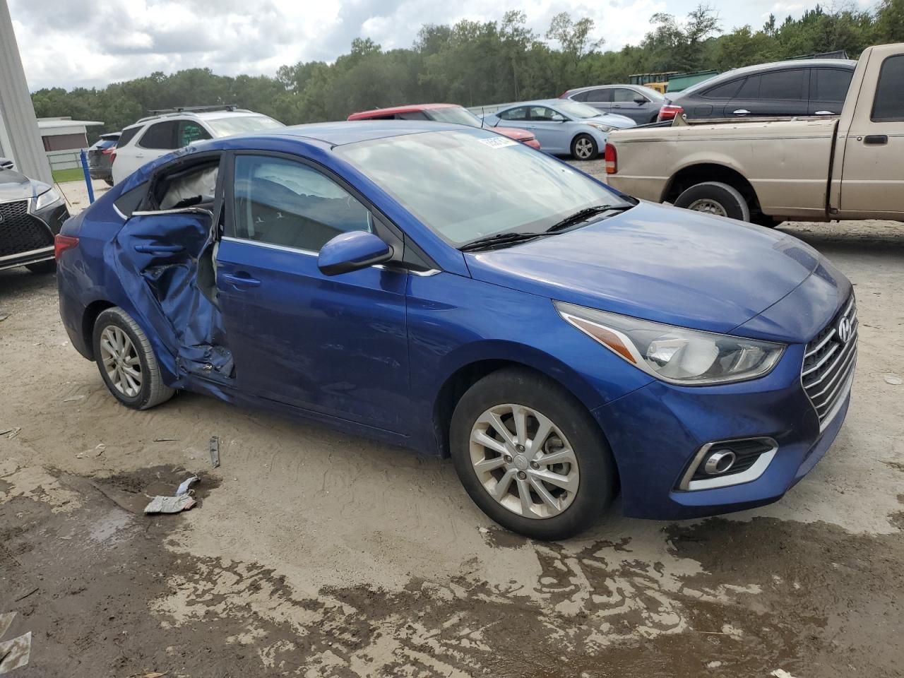 2020 Hyundai Accent Se - Фото 4