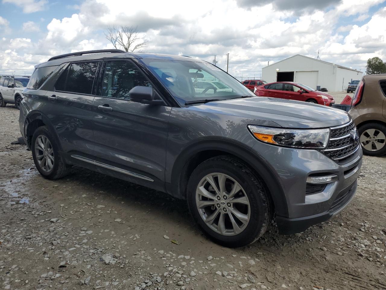 2023 Ford Explorer Xlt - Фото 4