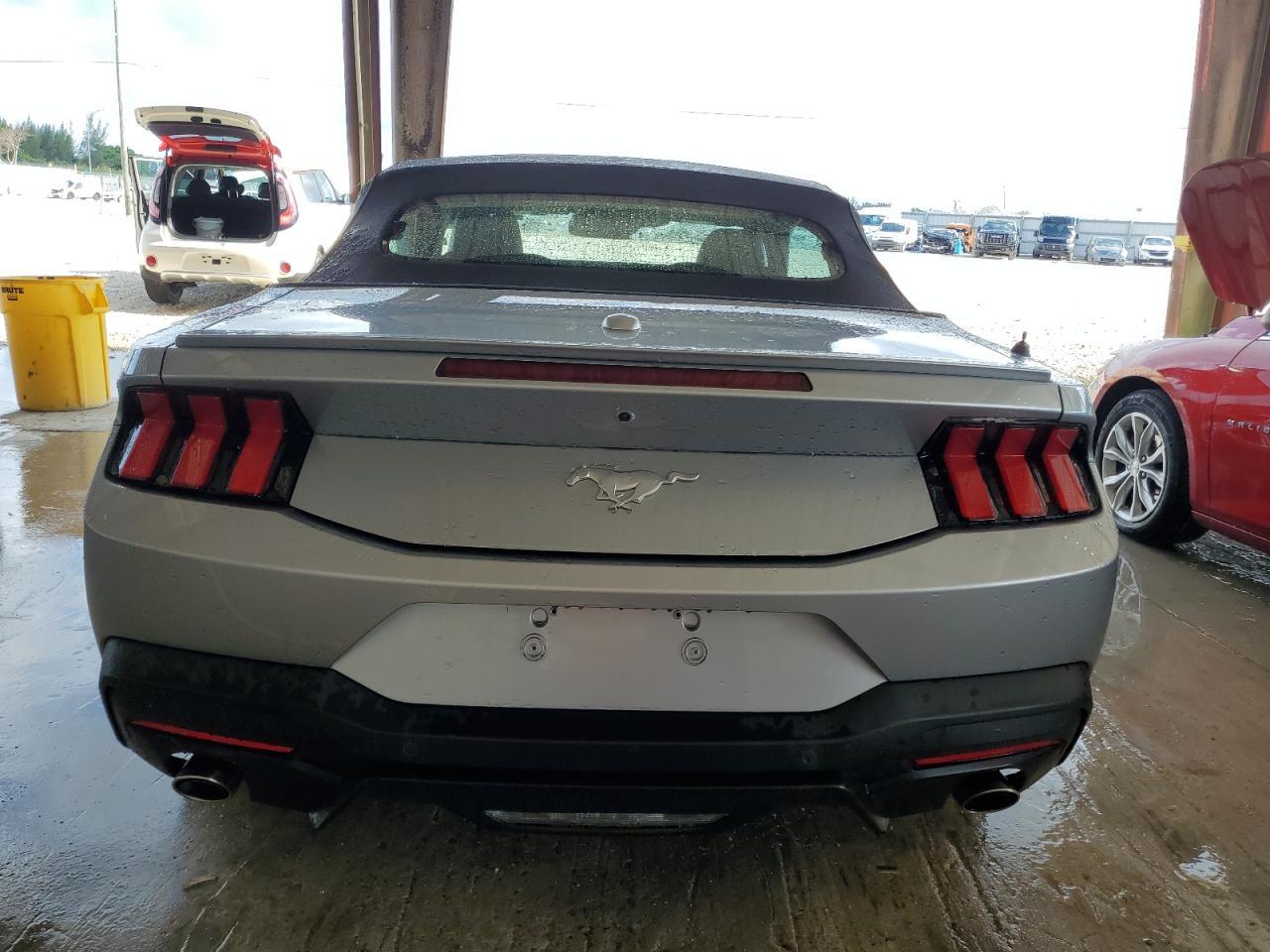 2024 Ford Mustang - Фото 6