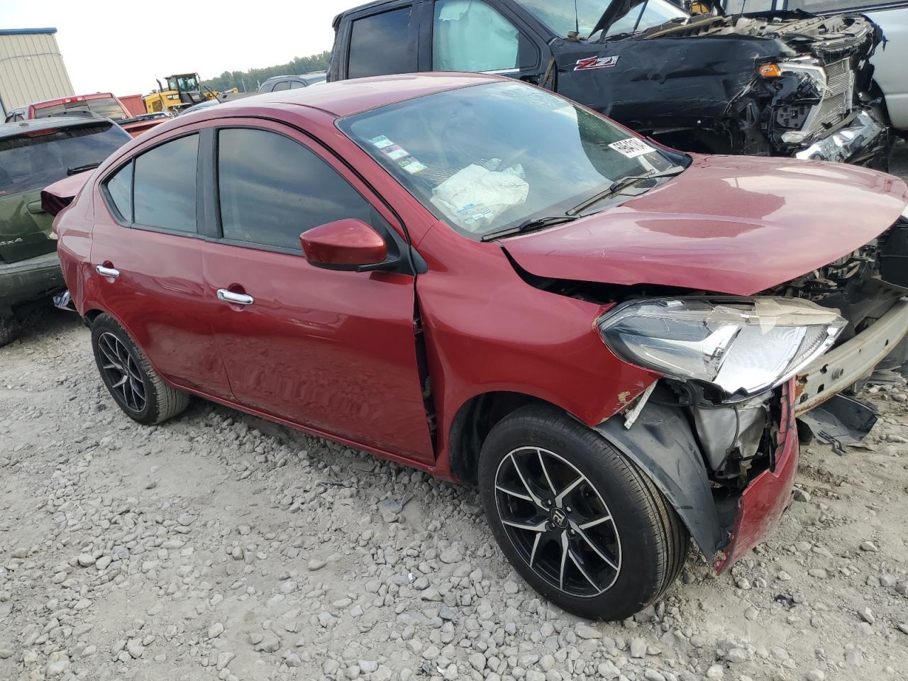 2015 Nissan Versa S Au - Image 4