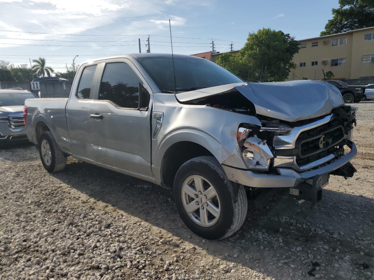 2022 Ford F150 Super Cab - Фото 4