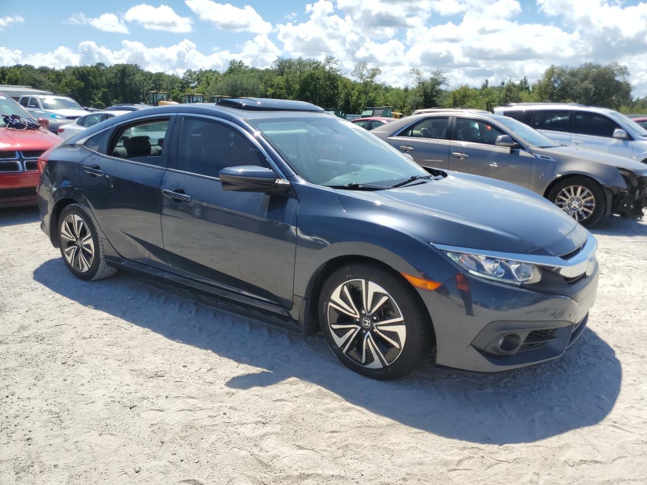 2018 Honda Civic Ex - Image 4