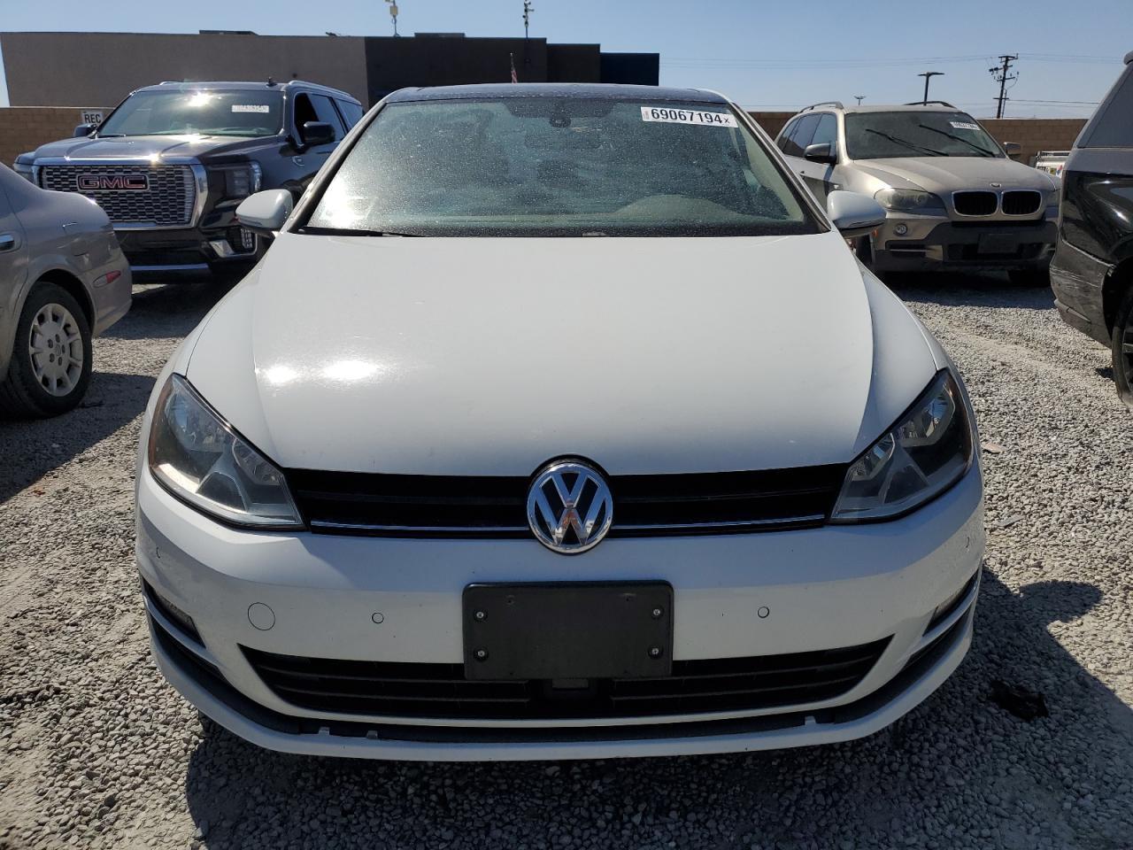 2015 Volkswagen Golf - Image 5