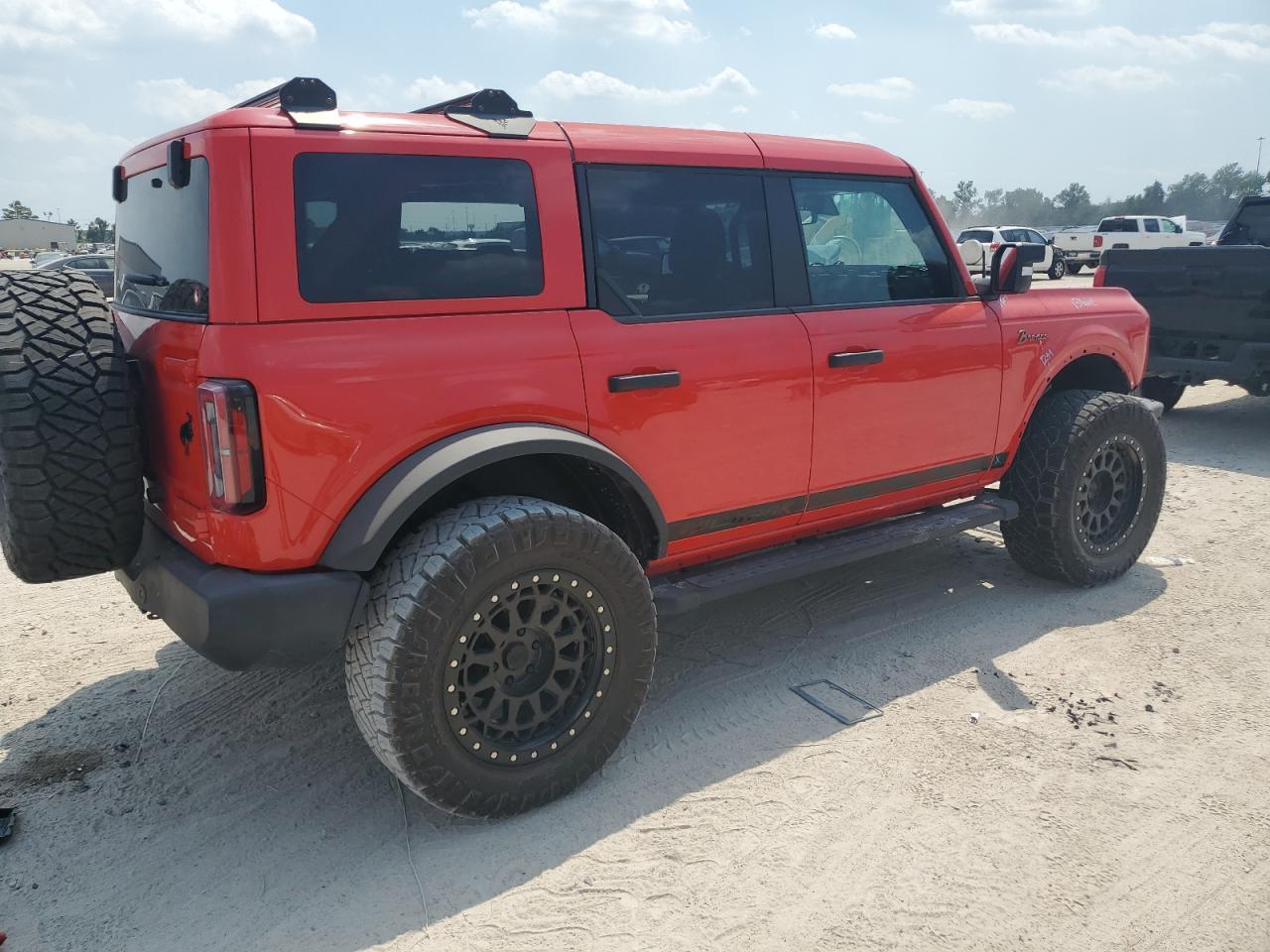 2023 Ford Bronco Base - Фото 3