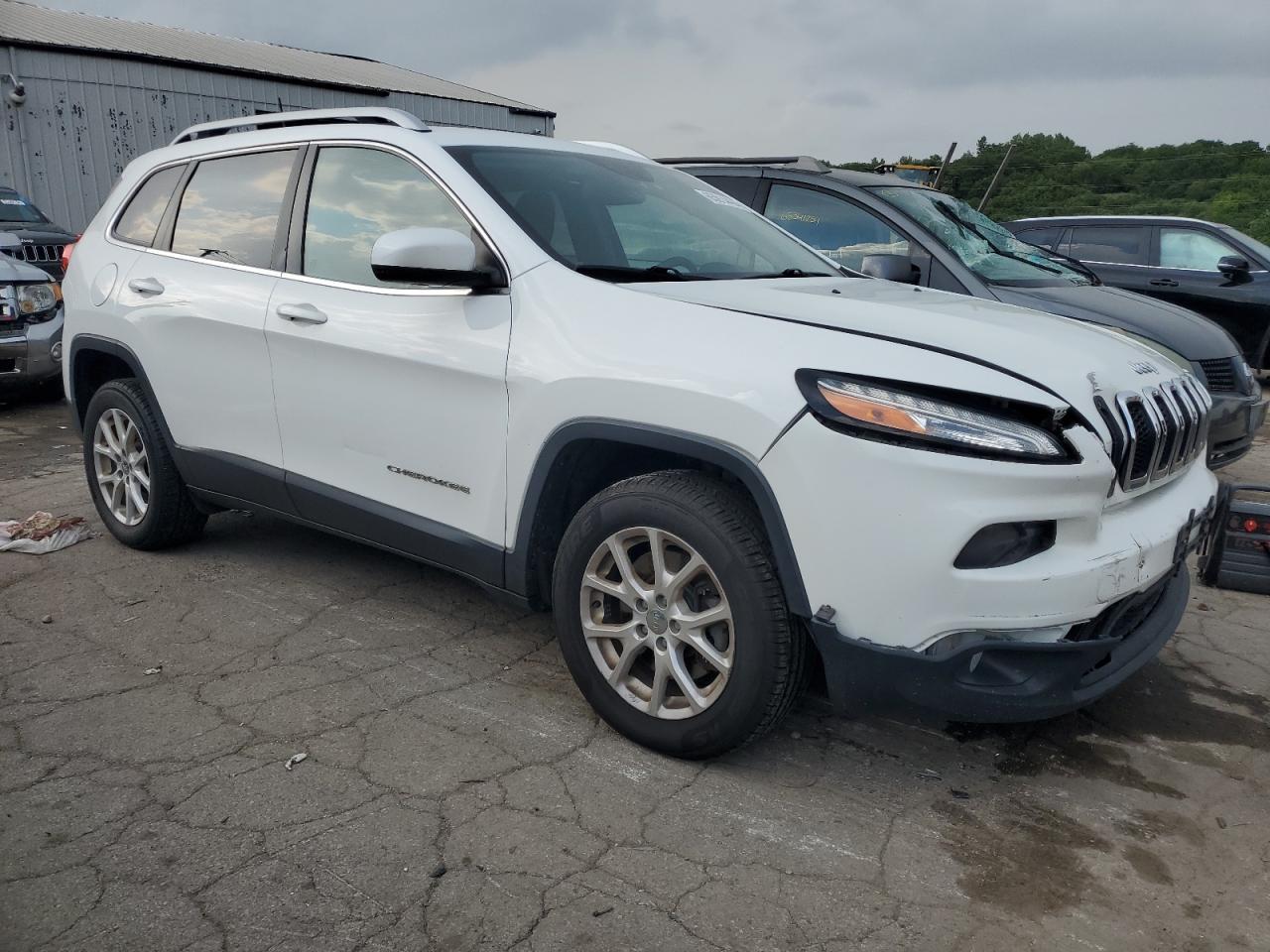 2016 Jeep Cherokee Latitude - Фото 4