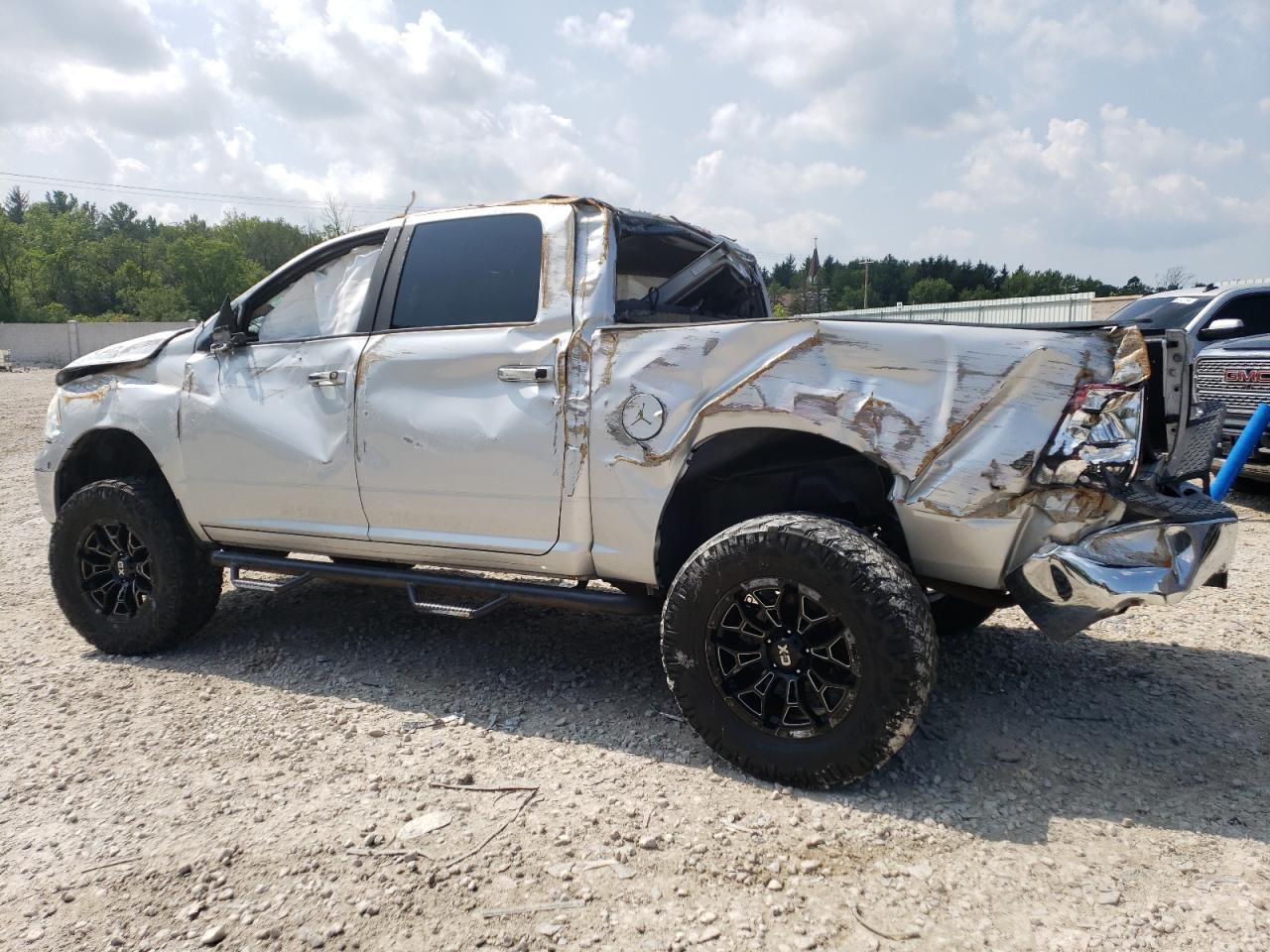 2018 Ram 1500 Slt - Image 2