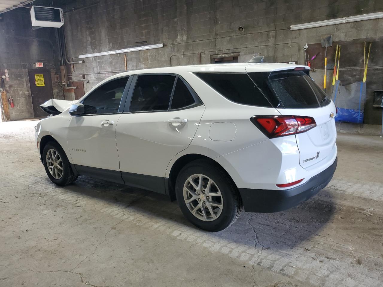 2023 Chevrolet Equinox Ls - Image 2