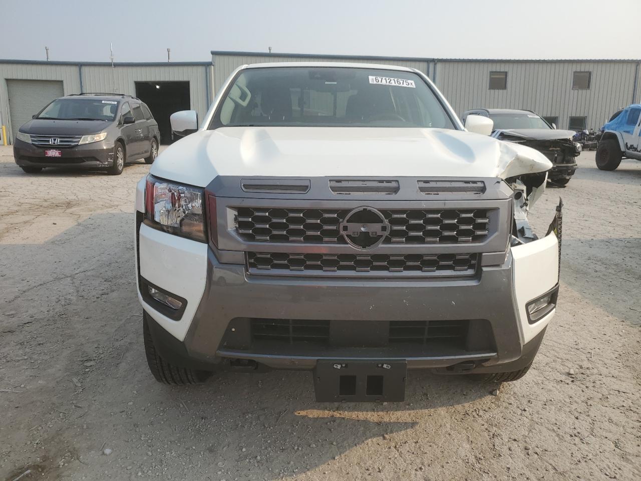 2025 Nissan Frontier S - Фото 5