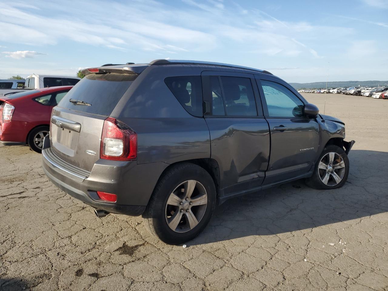 2016 Jeep Compass Latitude - Фото 3