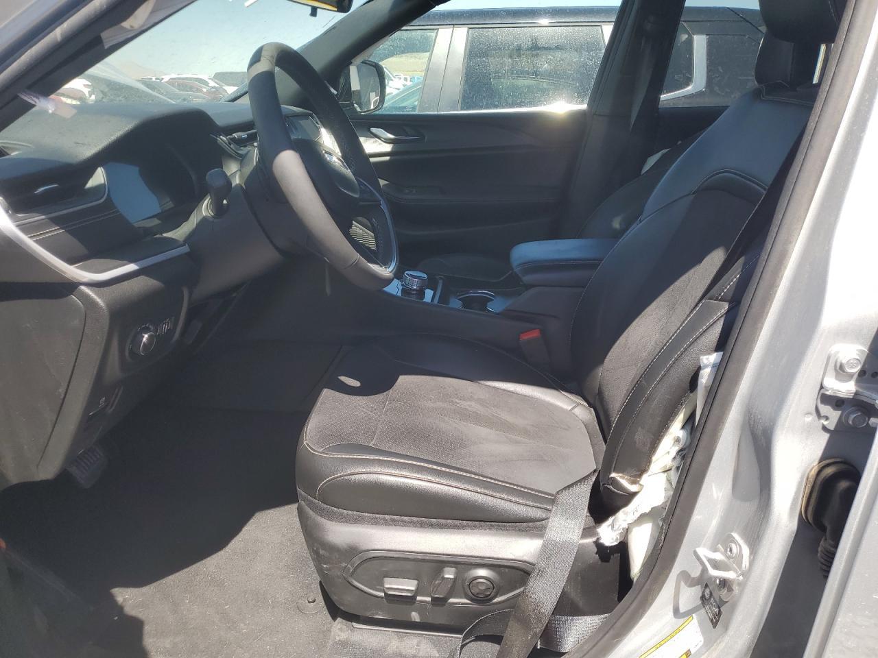 2025 Jeep Grand Cherokee Laredo - Фото 7