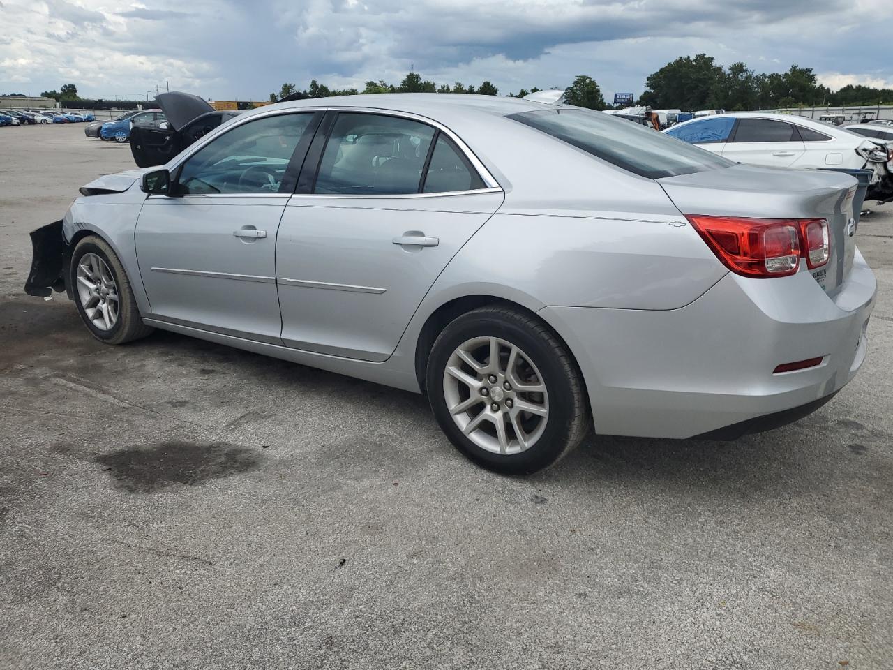 2015 Chevrolet Malibu 1Lt - Image 2