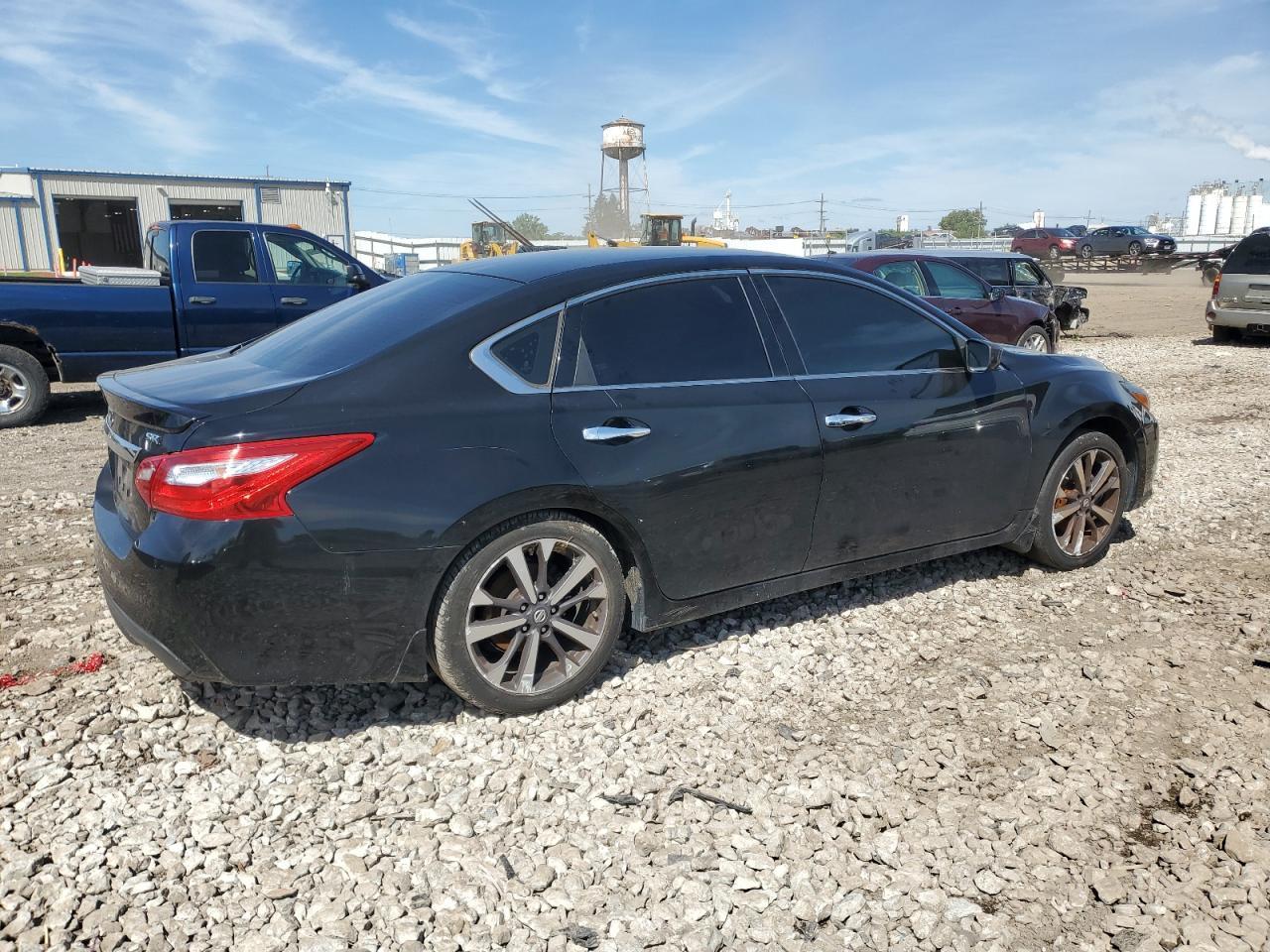 2016 Nissan Altima 2.5 - Фото 3