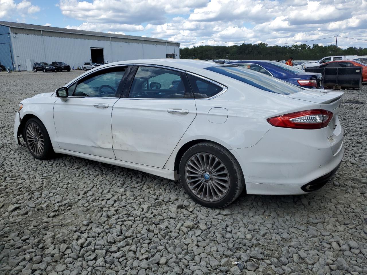 2013 Ford Fusion Titanium - Image 2