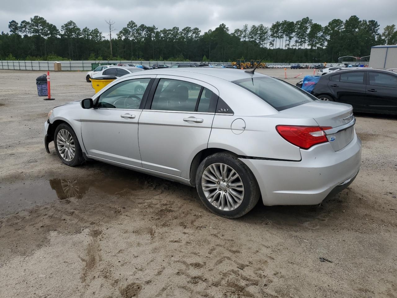 2012 Chrysler 200 Lx - Фото 2