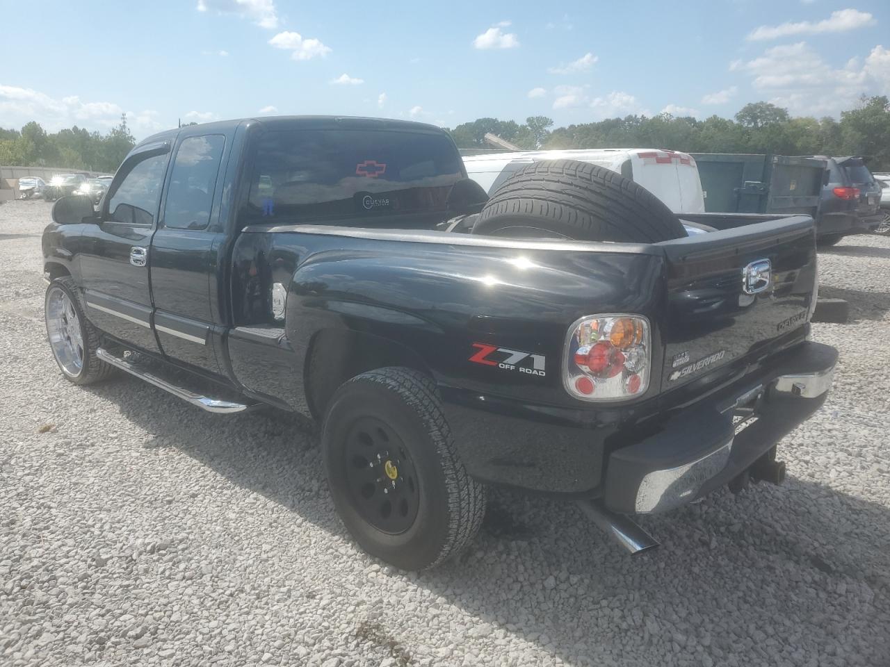 2005 Chevrolet Silverado K1500 - Фото 2