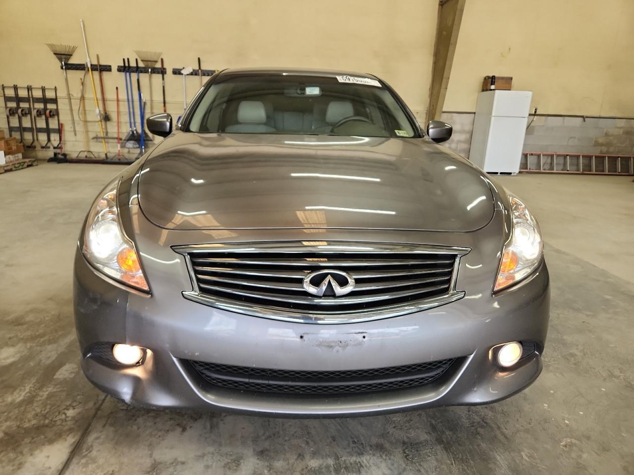 2011 Infiniti G37 - Фото 5