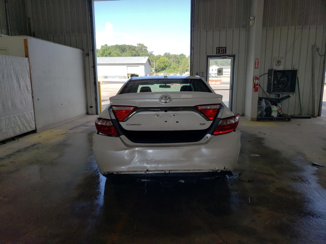 2016 Toyota Camry Le - Image 6