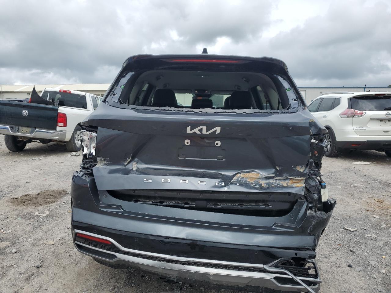 2022 Kia Sorento S - Фото 6