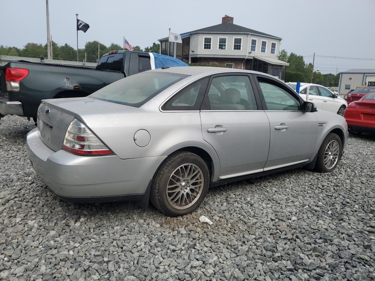 2009 Ford Taurus Se - Image 3