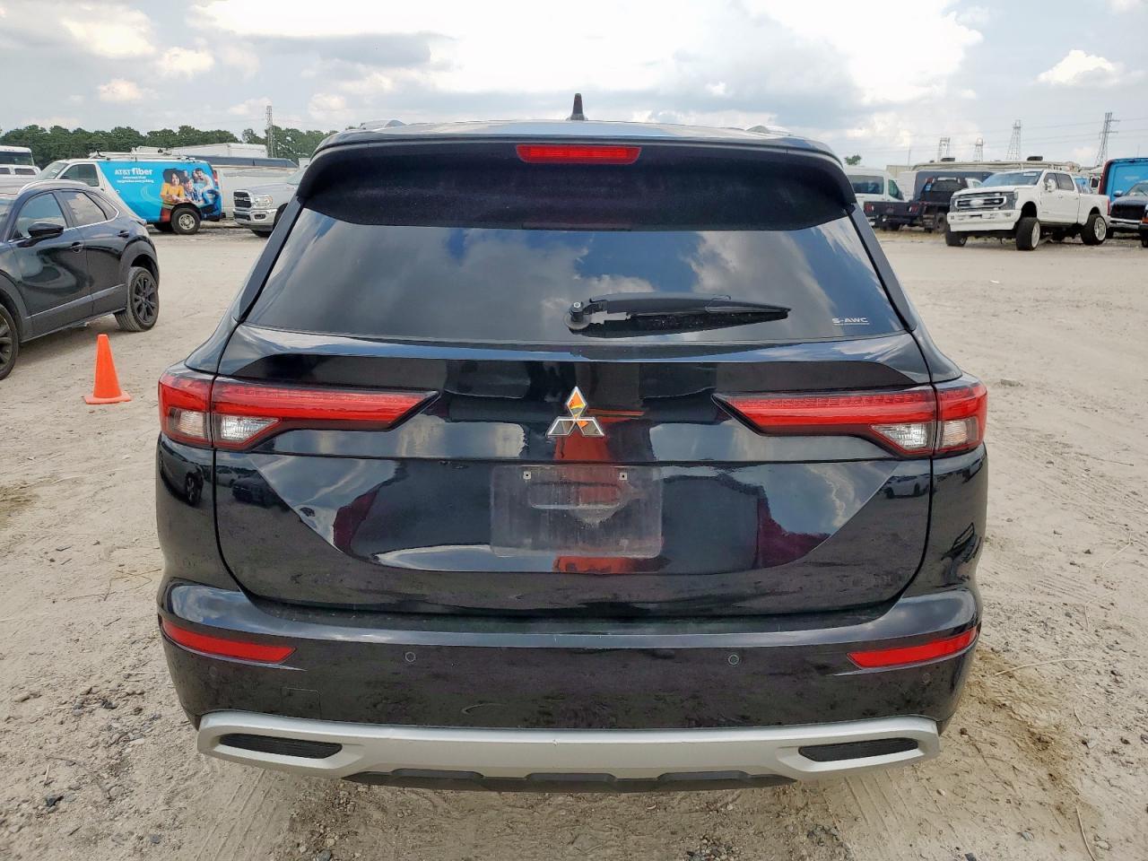 2022 Mitsubishi Outlander Sel - Фото 6