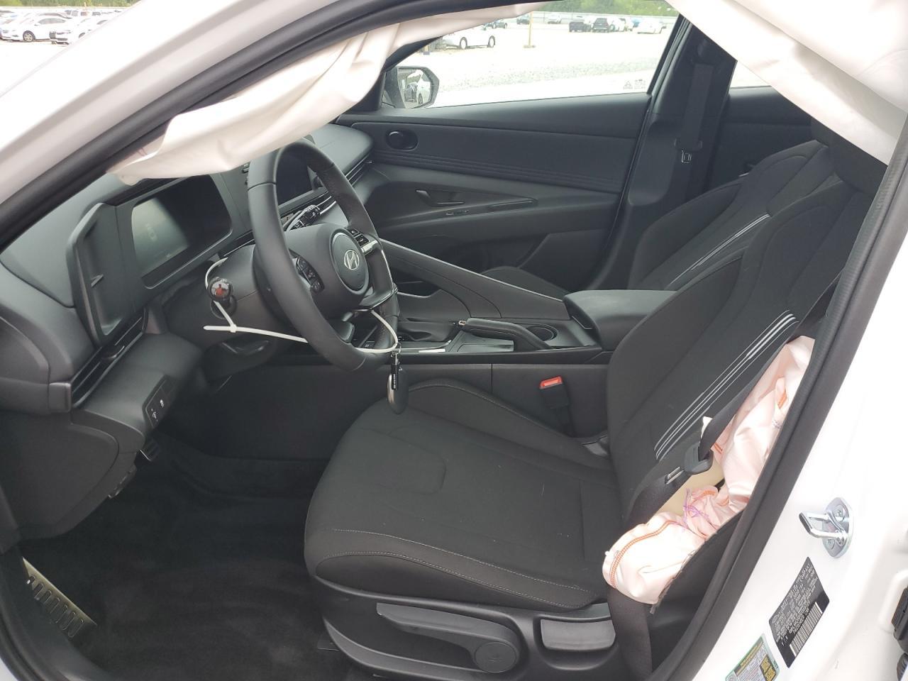 2025 Hyundai Elantra Sel Sport - Фото 7