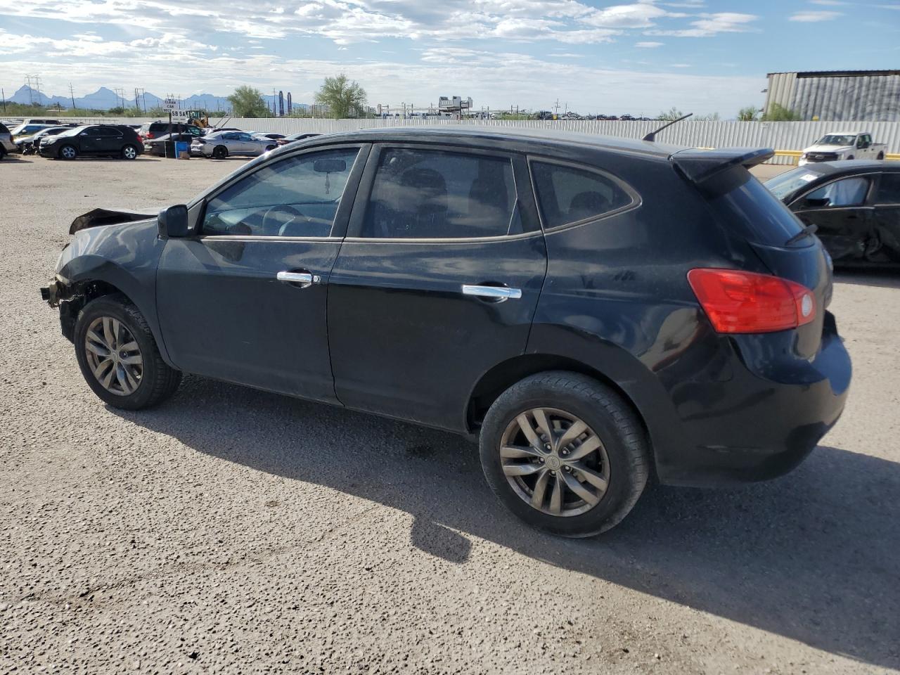 2010 Nissan Rogue S - Фото 2