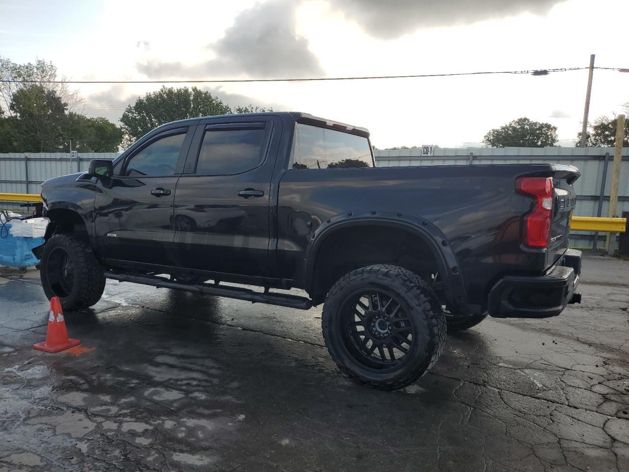 2022 Chevrolet Silverado Ltd K1500 Rst - Image 2