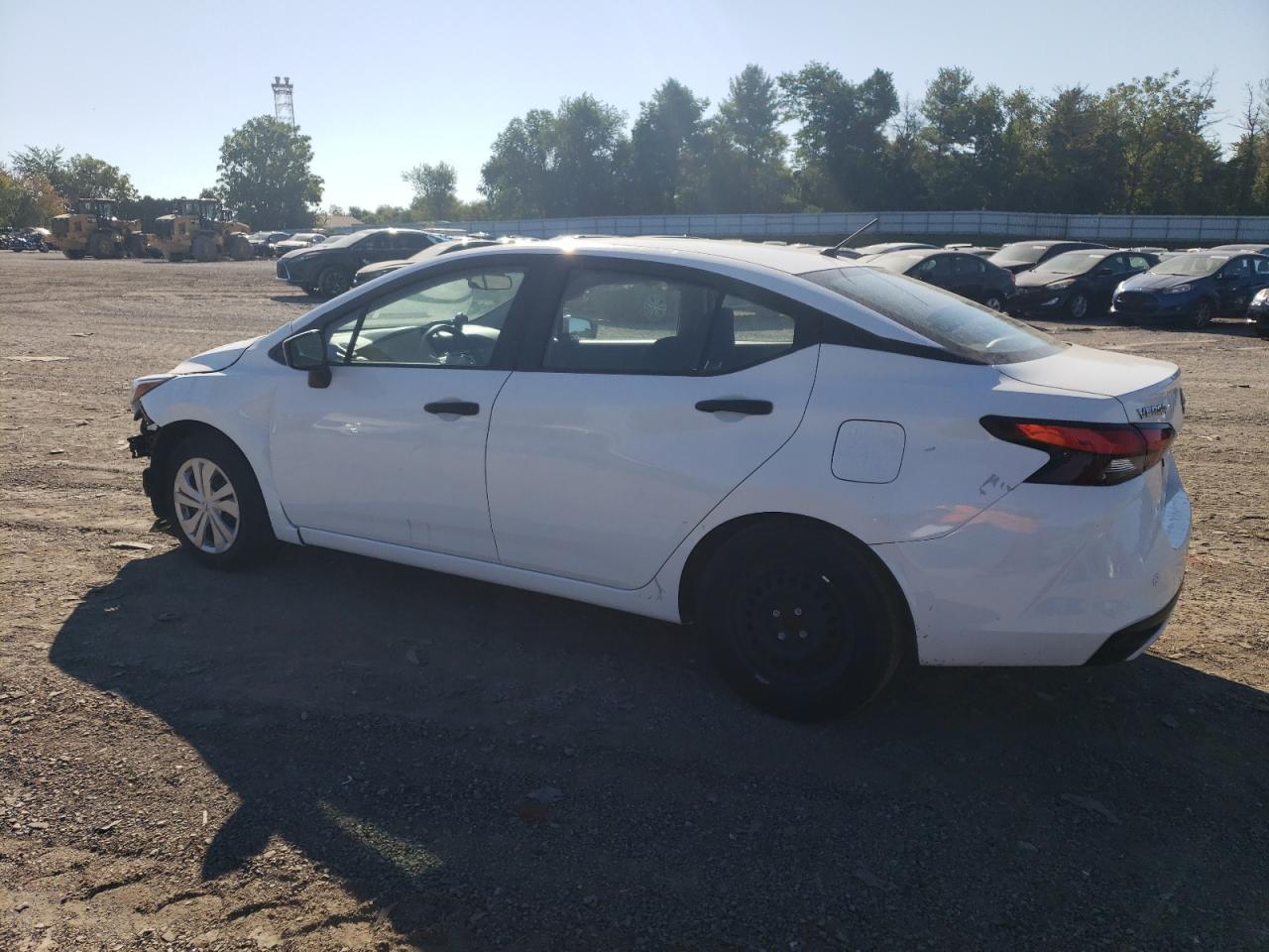2023 Nissan Versa S - Фото 2