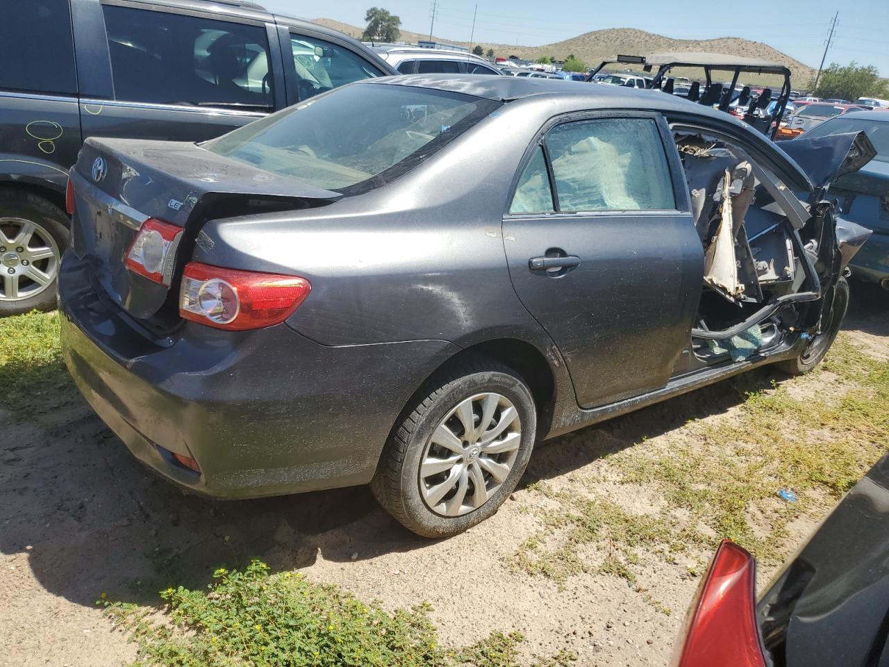 2013 Toyota Corolla Base - Фото 3