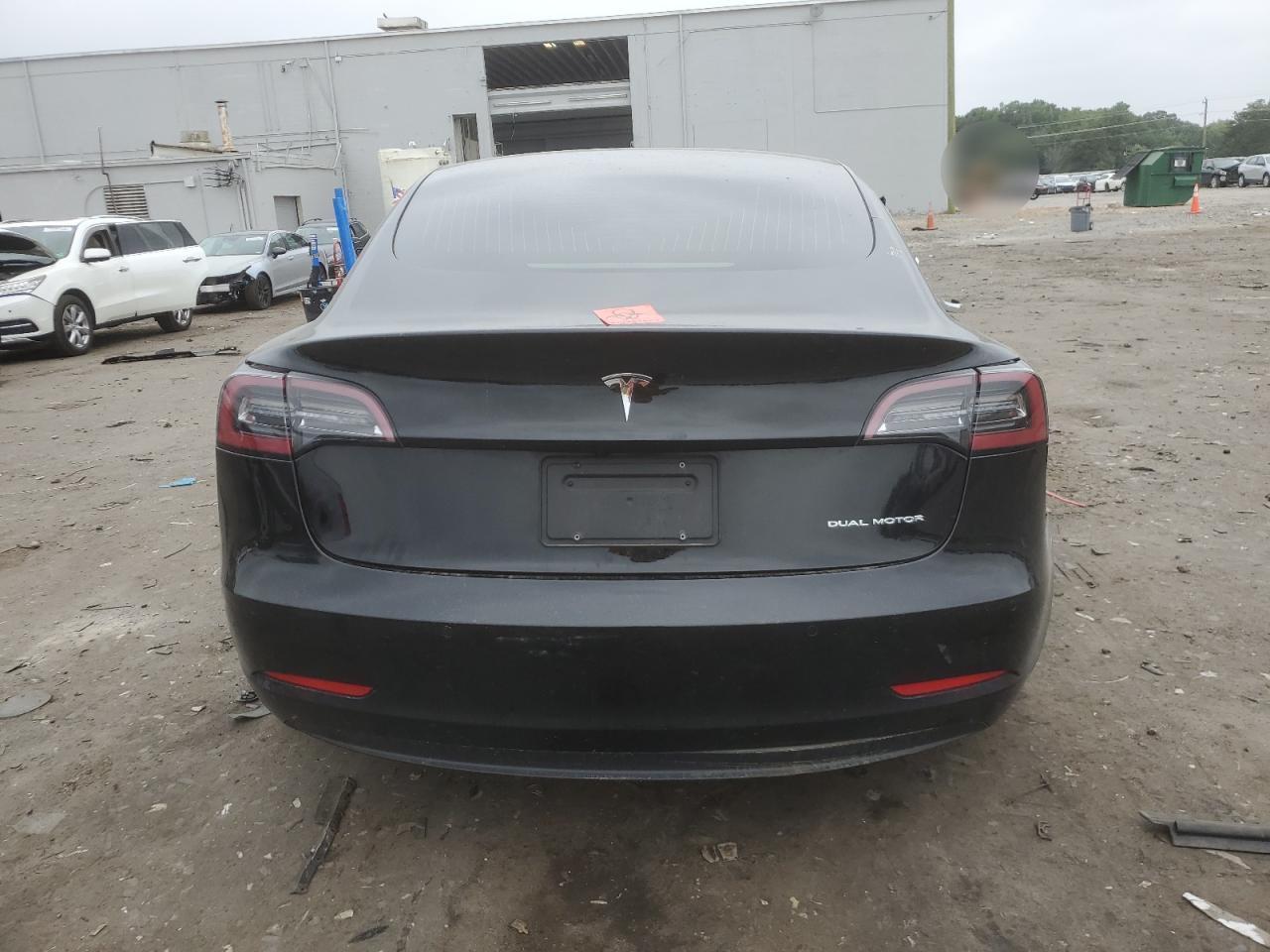 2020 Tesla Model 3 - Фото 6