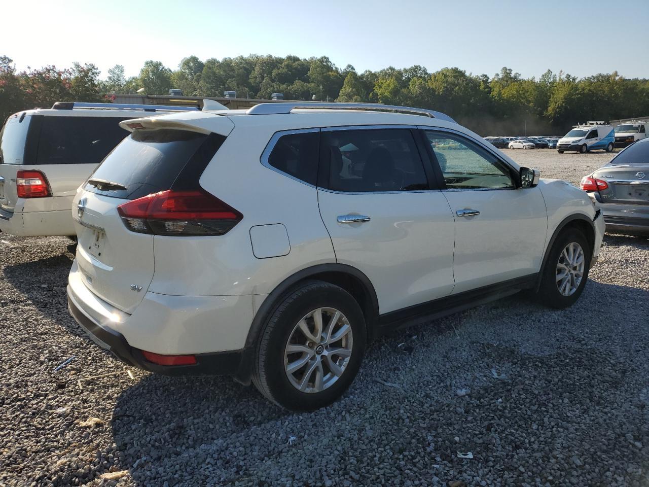 2017 Nissan Rogue S - Фото 3