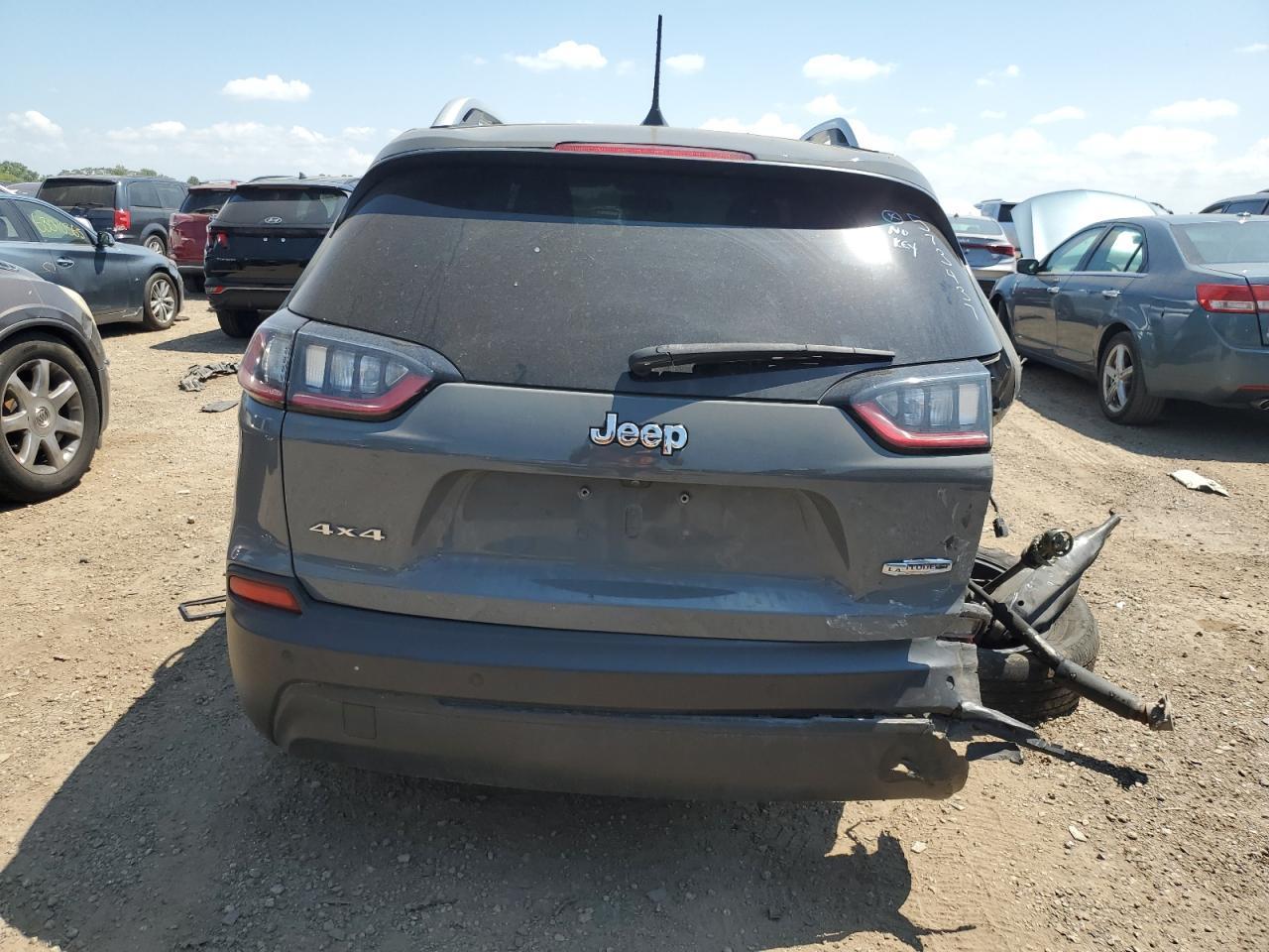 2020 Jeep Cherokee Latitude Plus - Image 6