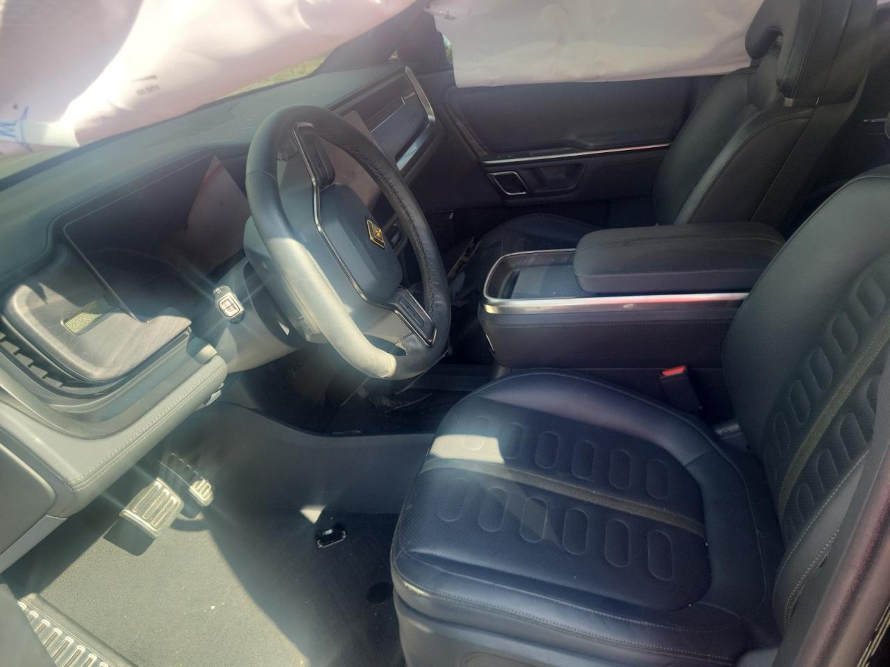 2023 Rivian R1S Adventure Adventure - Фото 7