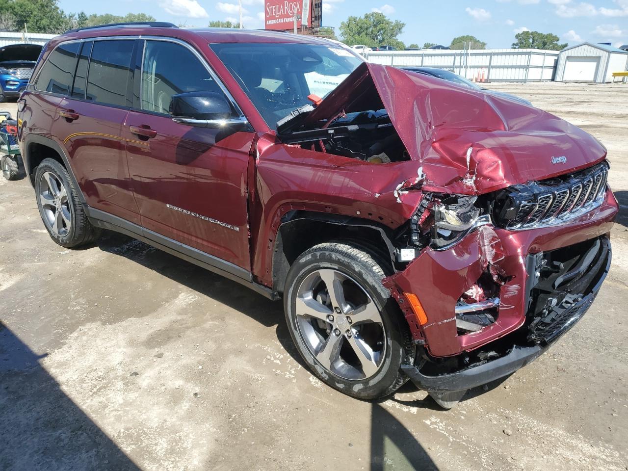 2023 Jeep Grand Cherokee Limited - Image 4