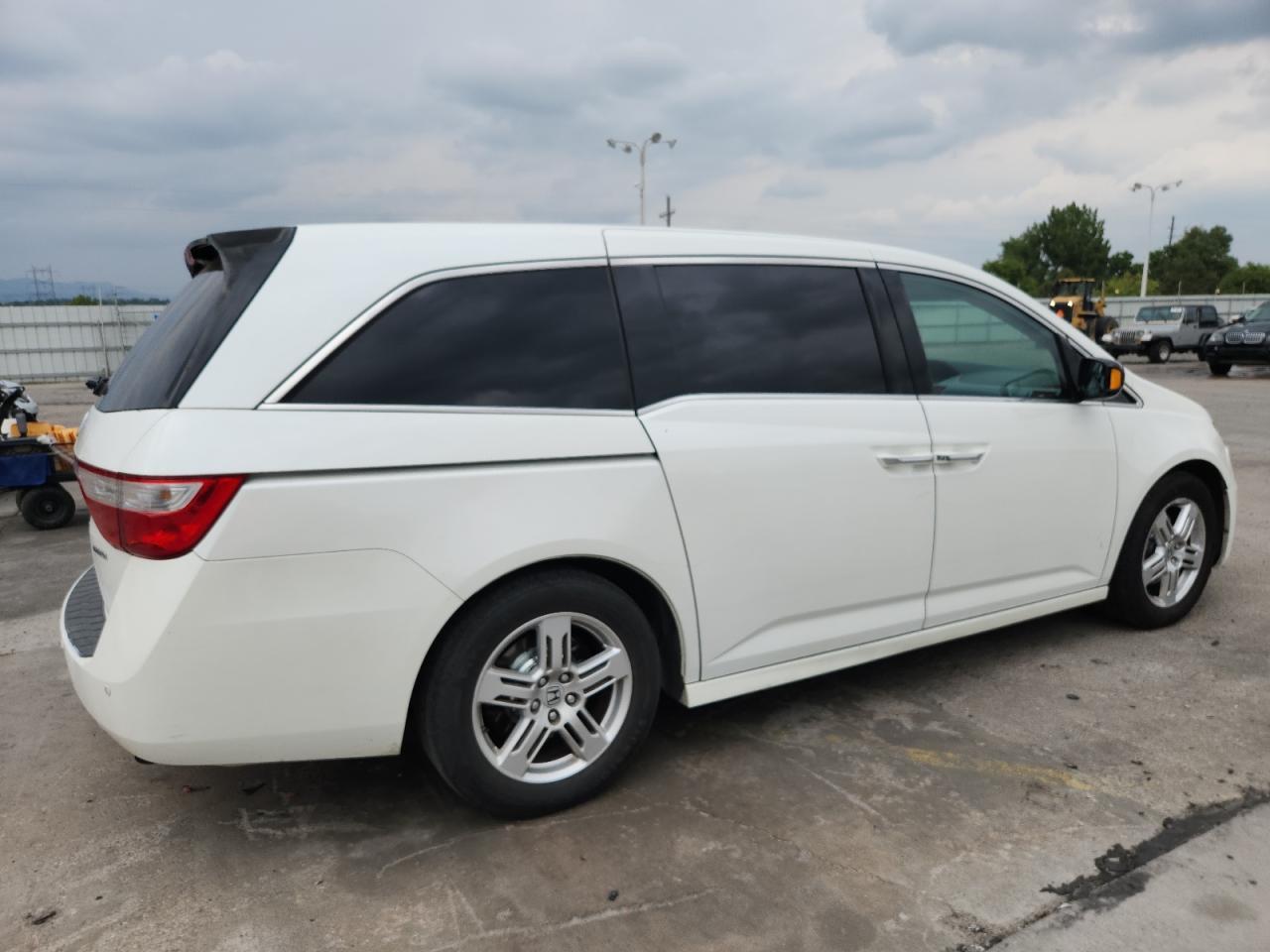 2012 Honda Odyssey Touring - Фото 3