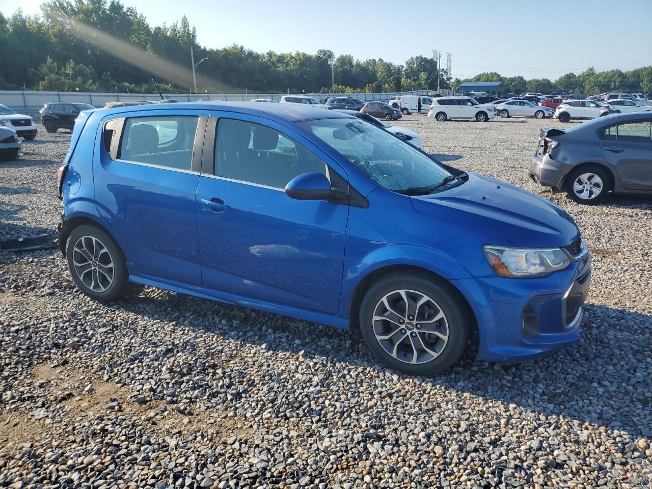 2017 Chevrolet Sonic Lt - Фото 4