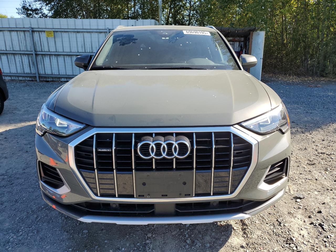 2022 Audi Q3 Premium 40 - Image 5