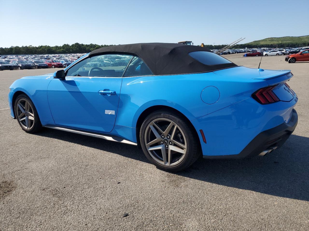 2024 Ford Mustang - Фото 2